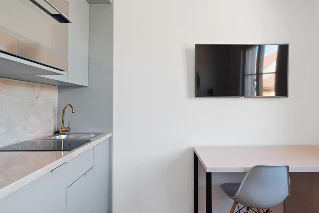 Schickes All-Inklusive Apartmentzimmer By Resida Asset Gmbh Brunn am Gebirge Dış mekan fotoğraf